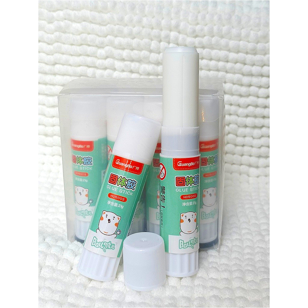 

Kiara Glue Stick / Lem Kertas Padat /Lem Padat Aman & Ramah Anak / Lem Stik - Perlengkapan Kantor Sekolah