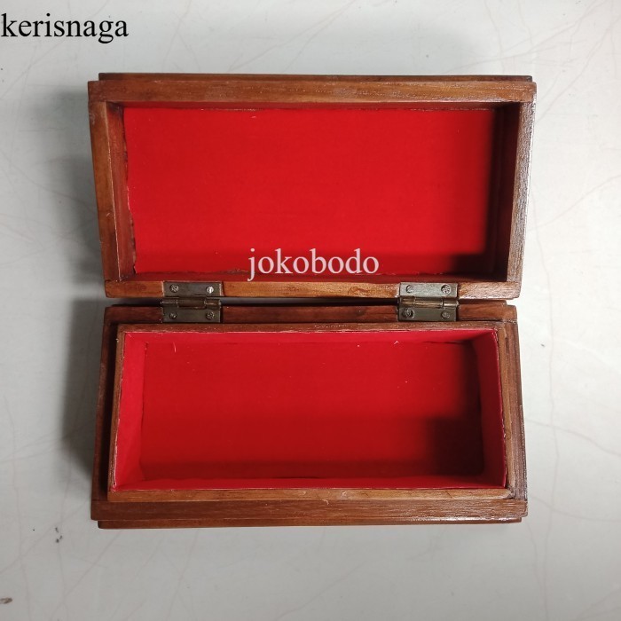 Kotak Ukir Kayu Jati Tempat Penyimpanan Pusaka Perhiasan antik SHP11