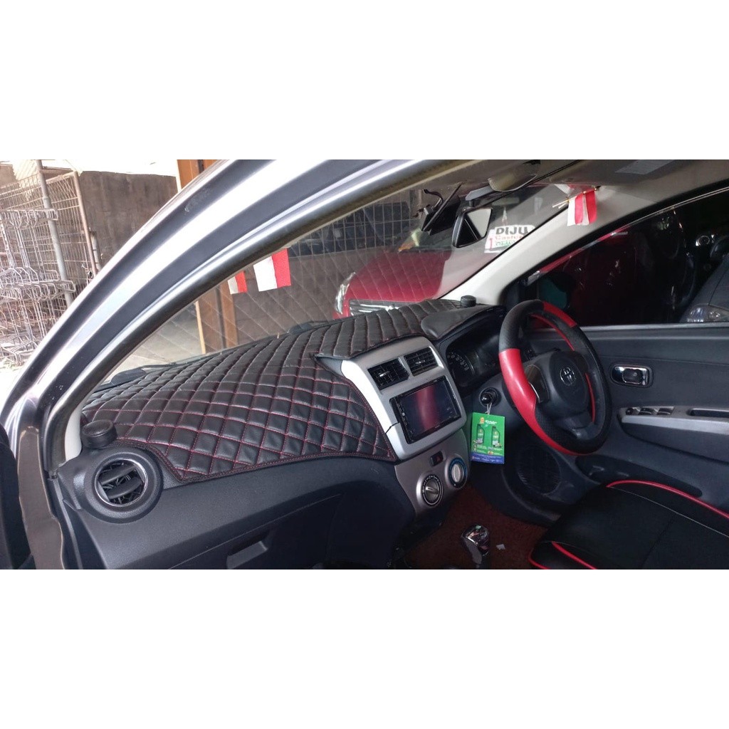 Alas Dashboard Kulit Wajik Benang Merah Agya/Ayla