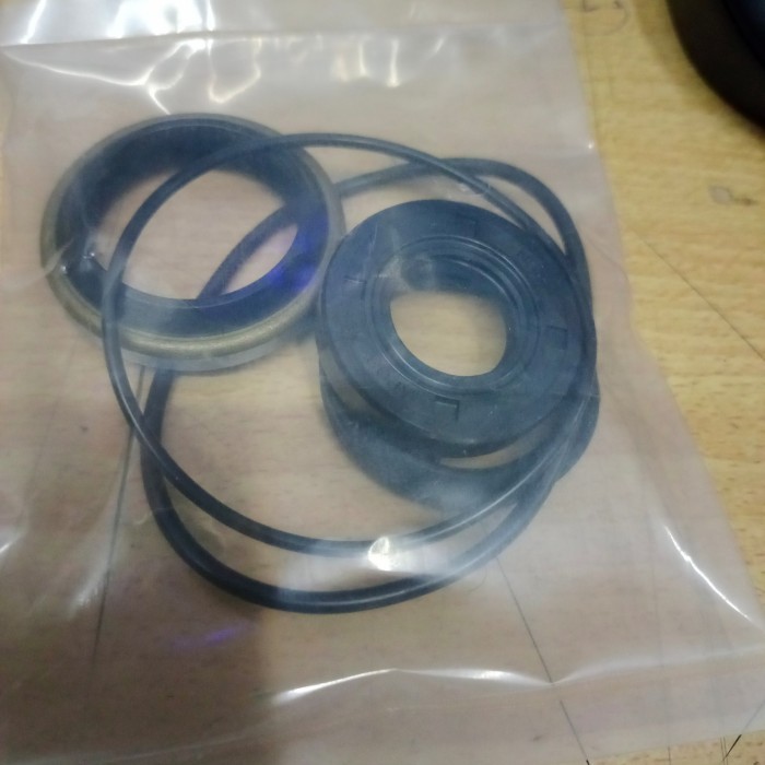 SEAL GEAR BOX STEERING L300 (power steering) quality