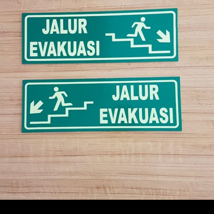 

SIGN STICKER RAMBU K3 JALUR EVAKUASI TANGGA KANAN ATAU KIRI UK 10X30CM