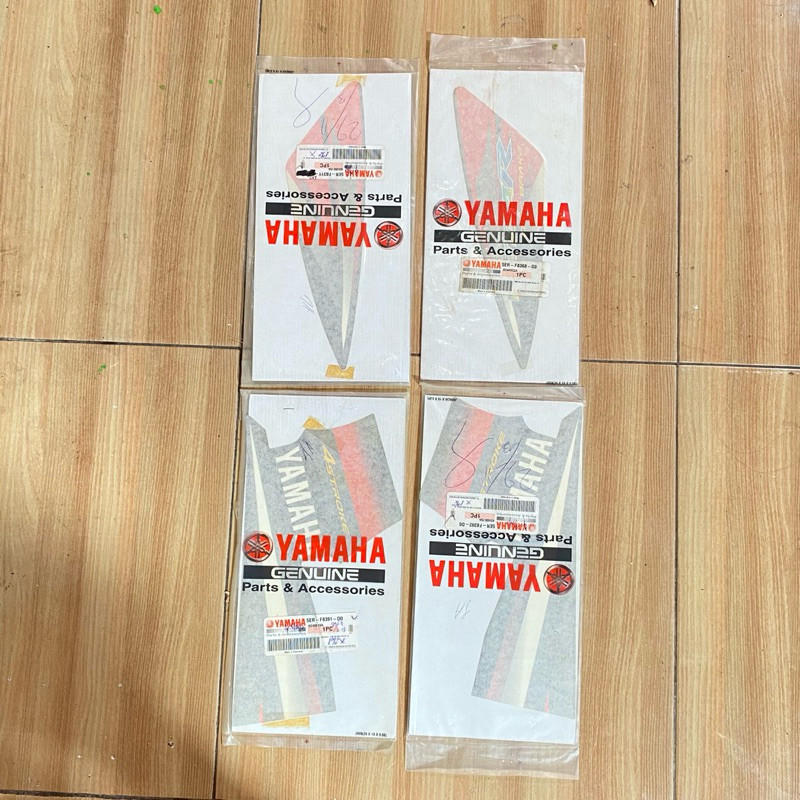 Striping Stiker Sayap LUAR DALAM Yamaha Vega R lama 2004 2005 hitam oranye original YGP 5ER-F8368-G0