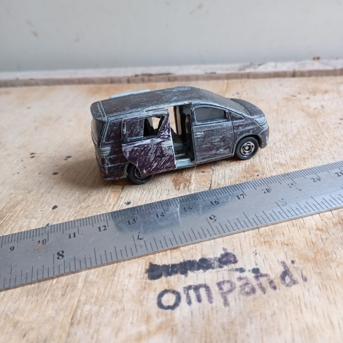 Second Loose diecast tomica mobil Toyota bekas