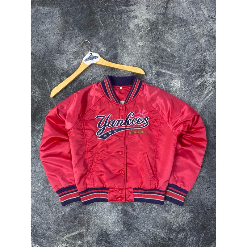 VARSITY YANKES BY MLB