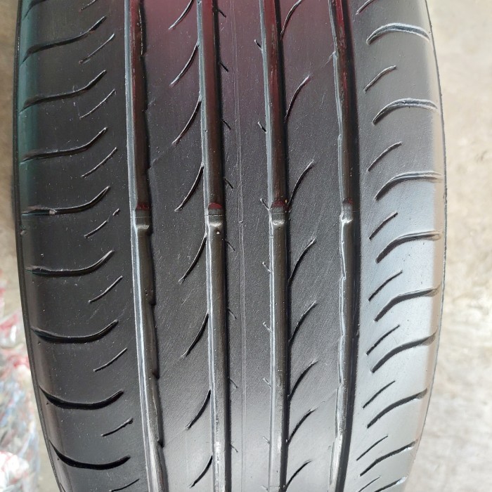 BAN MOBIL SECOND UKURAN 235/60 R18 DUNLOP SP SPORT MAXX (NOS)