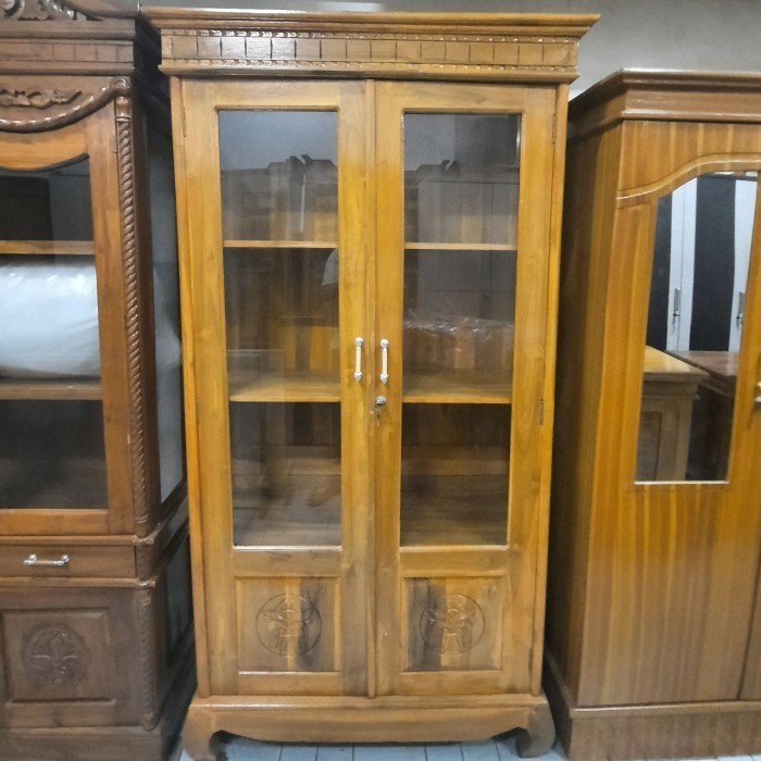 Lemari Tamu / Rak Tamu / Lemari Kaca 2 Pintu Jati