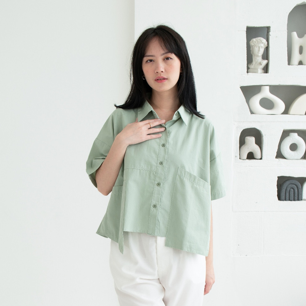 BAHAN PREMIUM / QUEENTIN Kemeja Wanita Asimetris 0662 Katun Poplin Polos Lengan Pendek