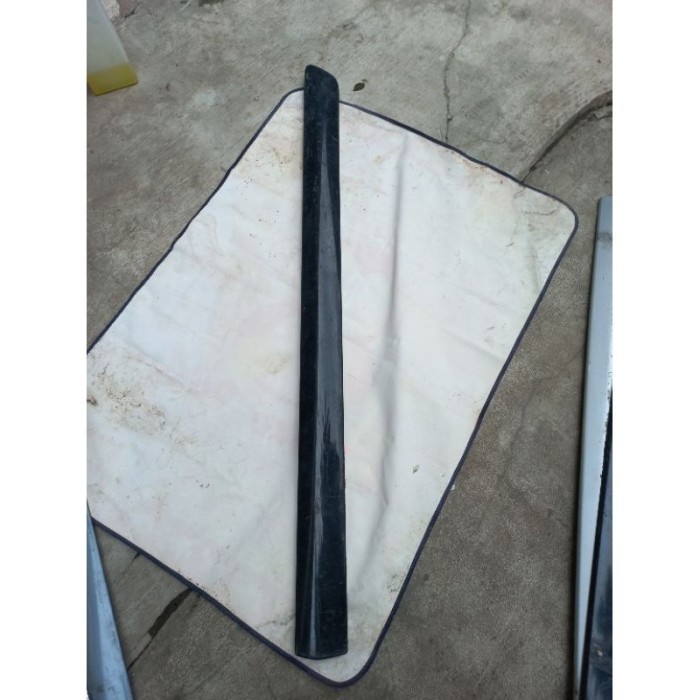 Lis body pintu depan  Honda crv 2005 sd 2006 original