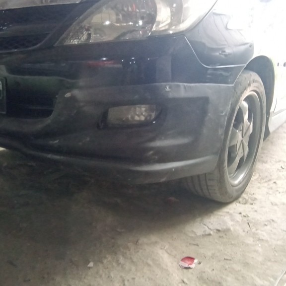 bodykit Toyota kijang Innova 2004-2008 body kit Toyota kijang Innova BODY KIT BODIKIT GRADE-A body k