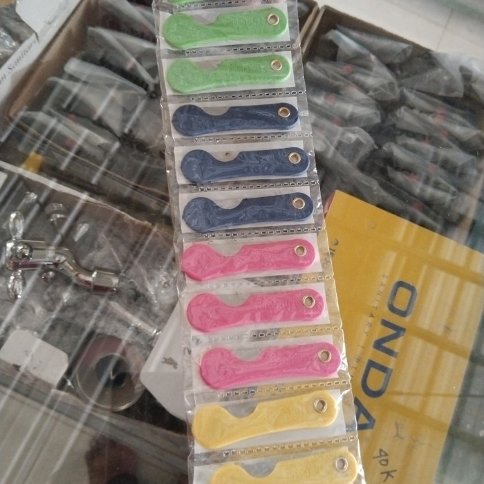 

cutter pemotong kertas kecil