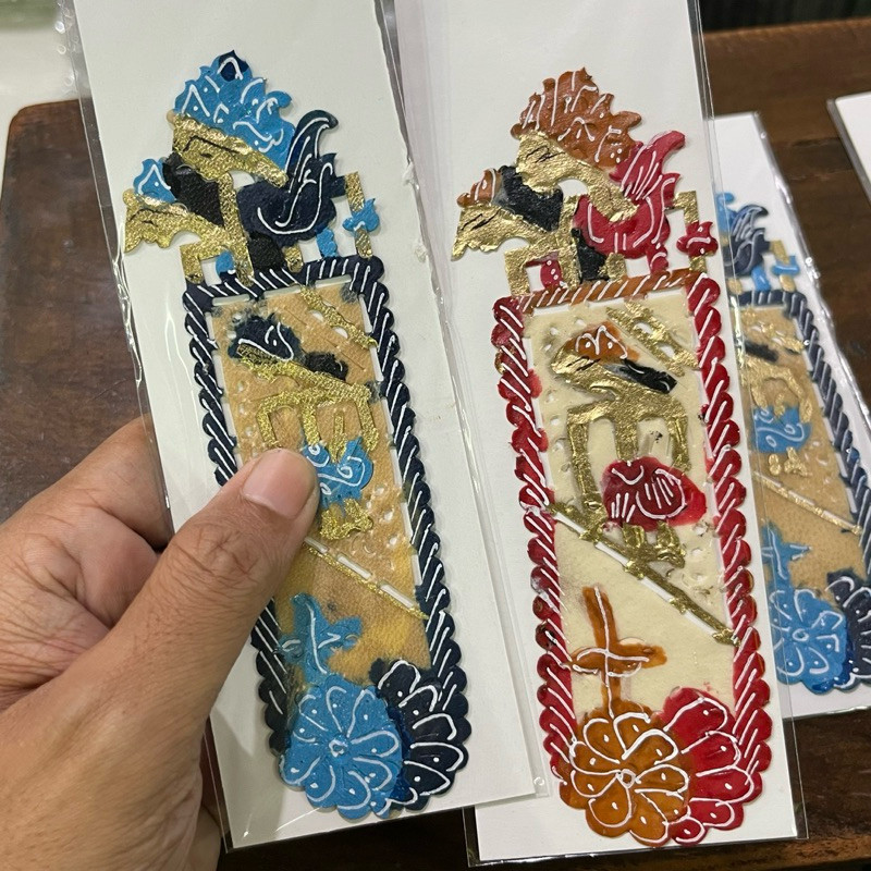

Pembatas buku wayang kulit 1 kodi (isi 20) Bookmark souvenir oleh oleh khas jogja indonesia