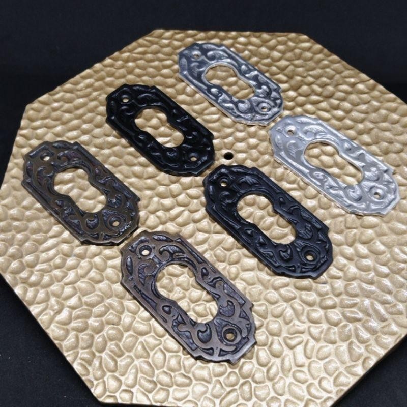 Lubang kunci pintu rumah standar