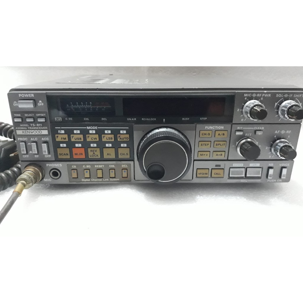 KENWOOD TS 811 AMATEUR UHF TRANSCEIVER