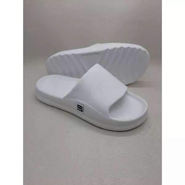 Sandal Slop Viral Pria Smile Putih Polos 965M
