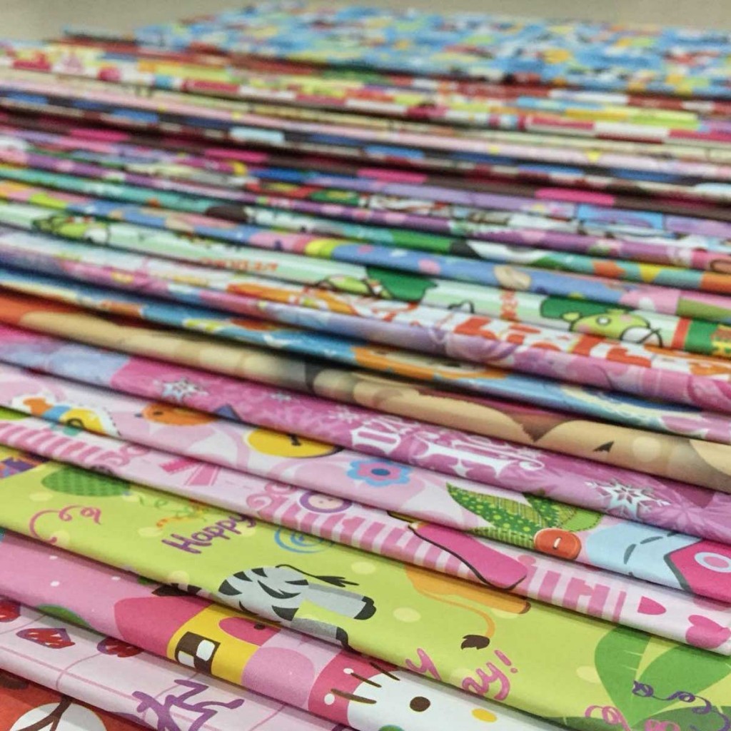 

GANDISUARTINILARISSHOP Kertas Kado uk standard OFFICIAL Terlaris pilihan