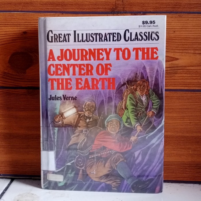Great Illustrated Classics : A Journey to The Center of Earth