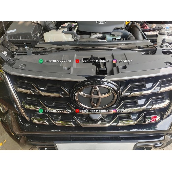 LOGO TOYOTA FORTUNER DEPAN BLACK CHROME - LOGO VRZ DEPAN BLACK CHROME