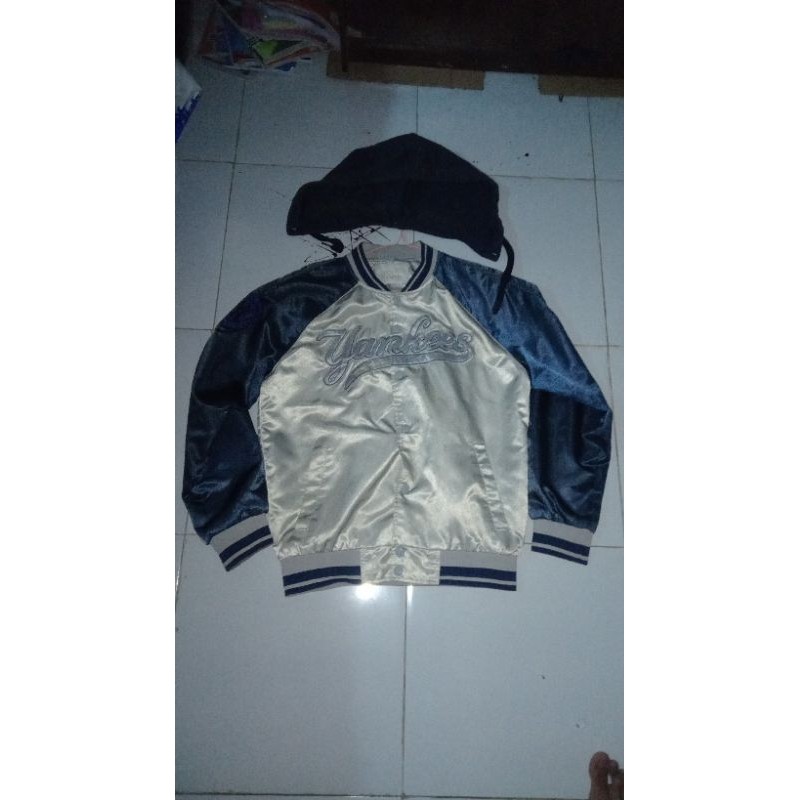 varsity mlb satin