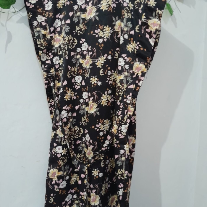 Tunik floral silk black sale stock preloved
