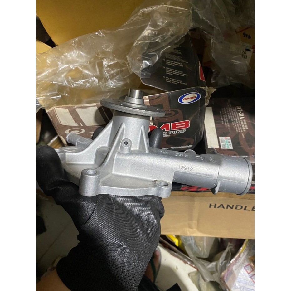 WATERPUMP TOYOTA CORONA TT132 1981-ON ORIGINAL GMB JAPAN