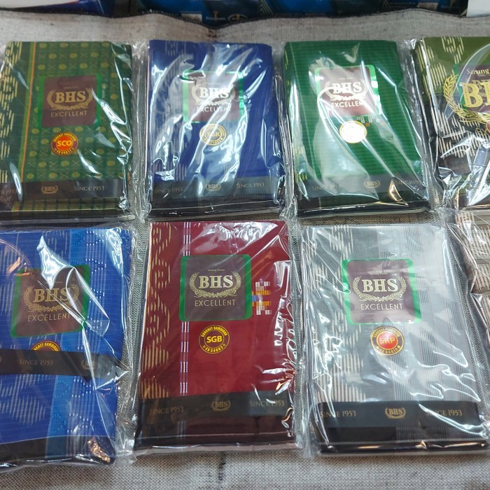 Sarung BHS Excellent Gold - Hitam