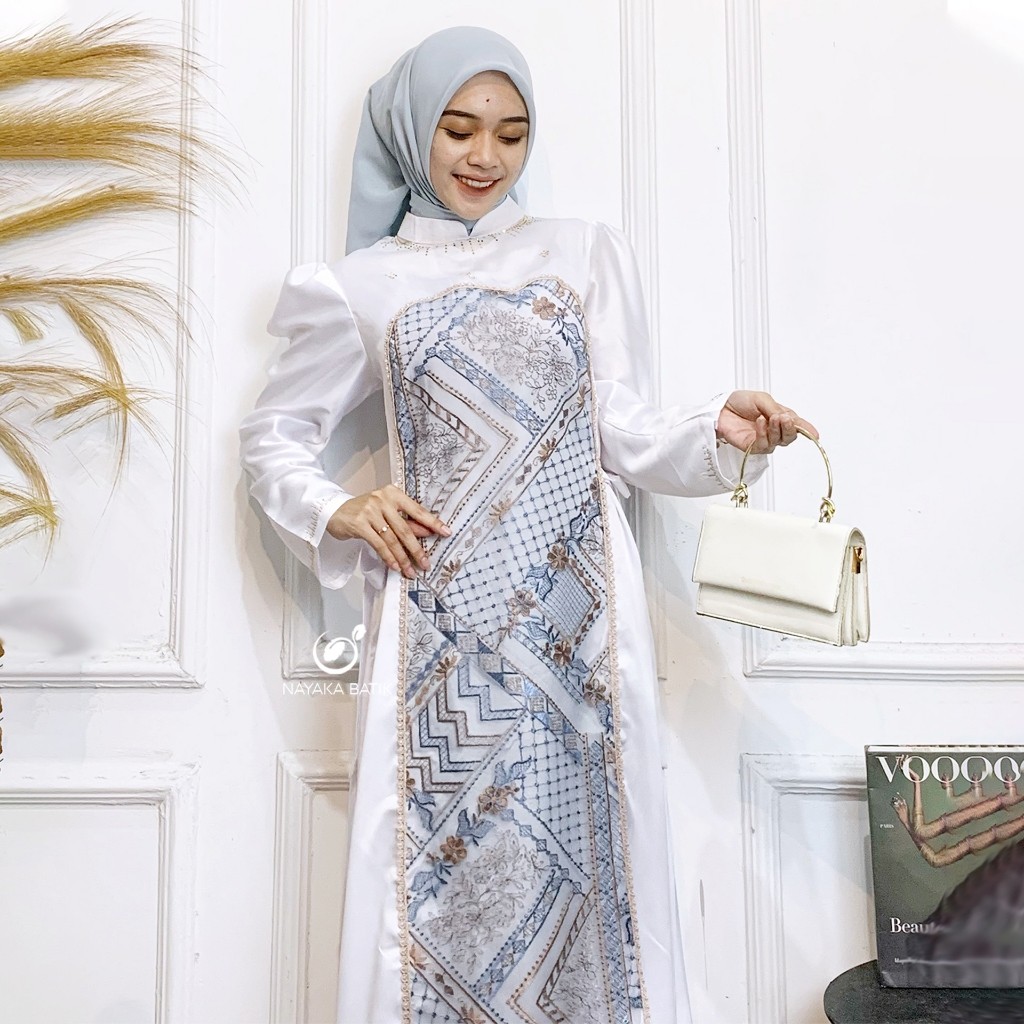 NEW ARRIVAL NAYAKA BATIK - Dress Lebaran 2025 Delvina Tulle Warna Burgundy White Mahogany Maxi Dress