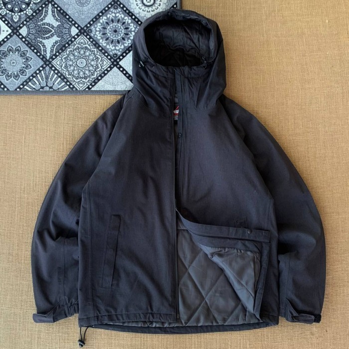 jaket Aegis size L (seperti baru) 100% original 260425