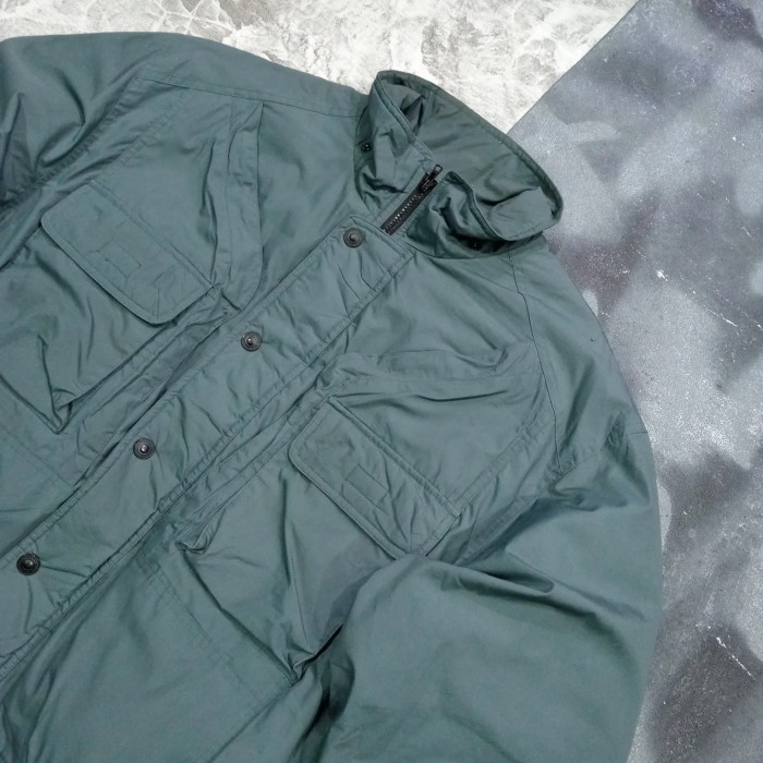 jaket outdoor adventure gear