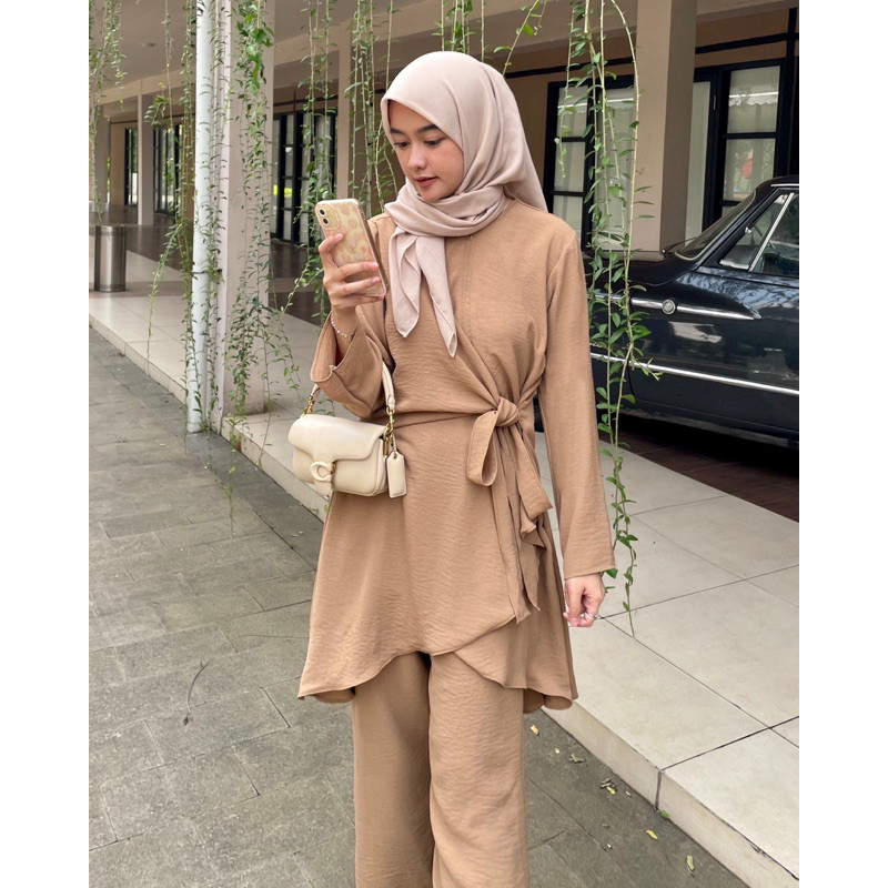 Tunik One Set Crinkle Premium | Setelan Pakaian Muslim Wanita Busui Friendly | One Set Premium | Set