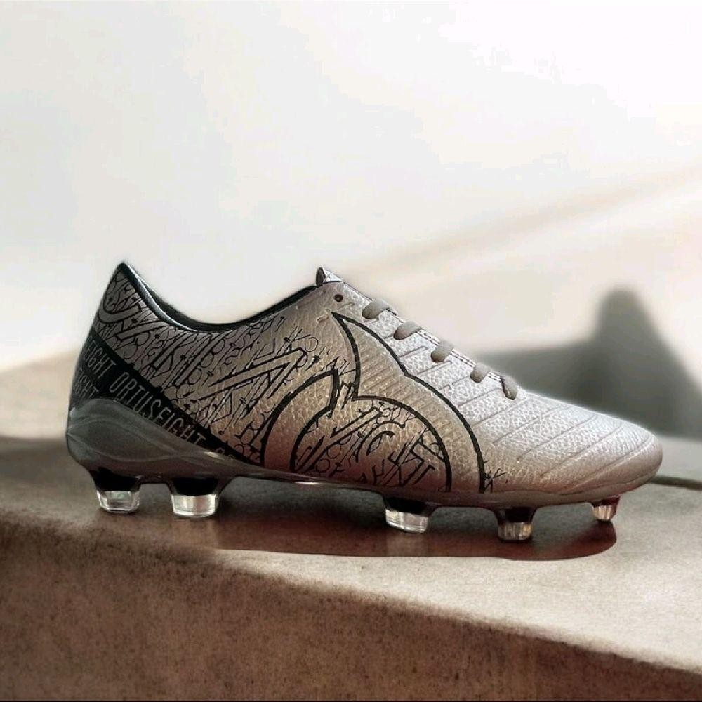 Sepatu Bola Ortus Catalist Liberte V3 silver Boots