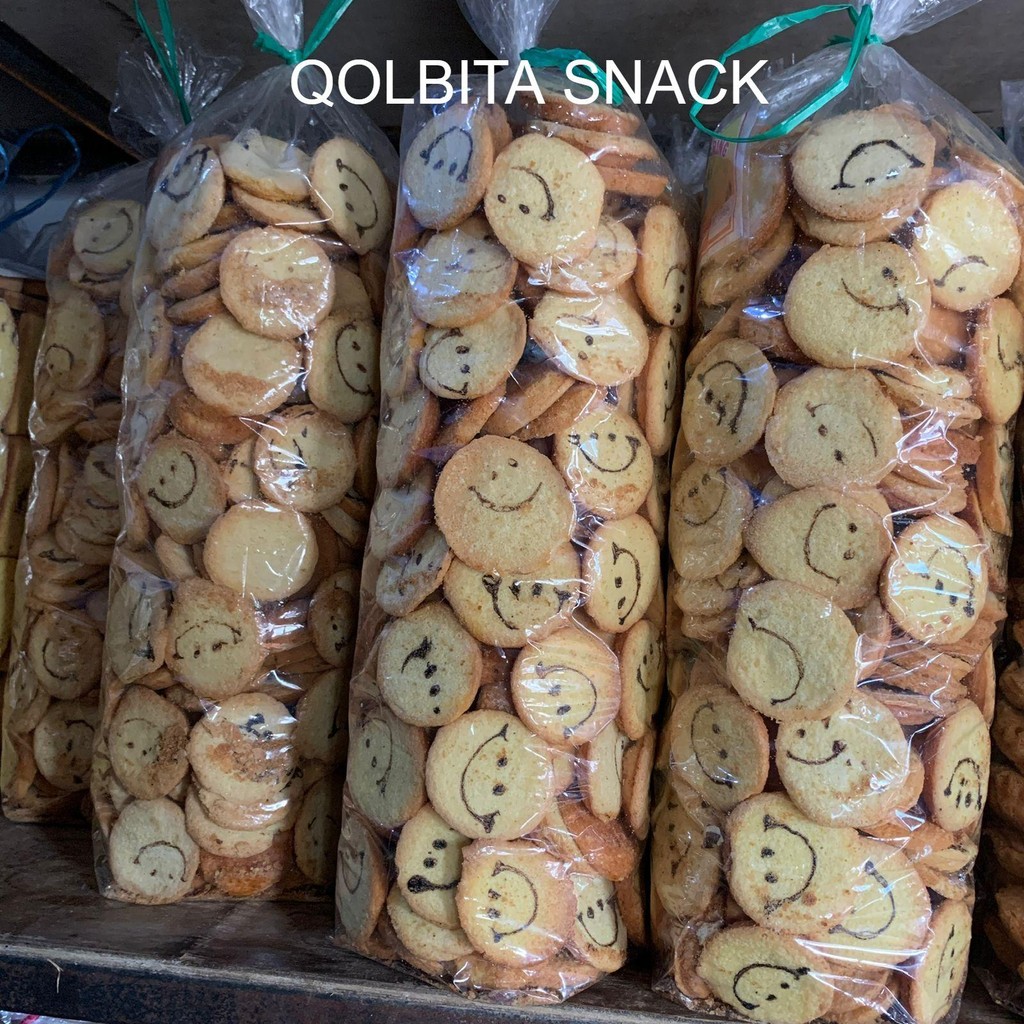 

BOLU KERING SMILE 1 kg MANIS REYAH Food Snack Makanan Camilan Cemilan Kue