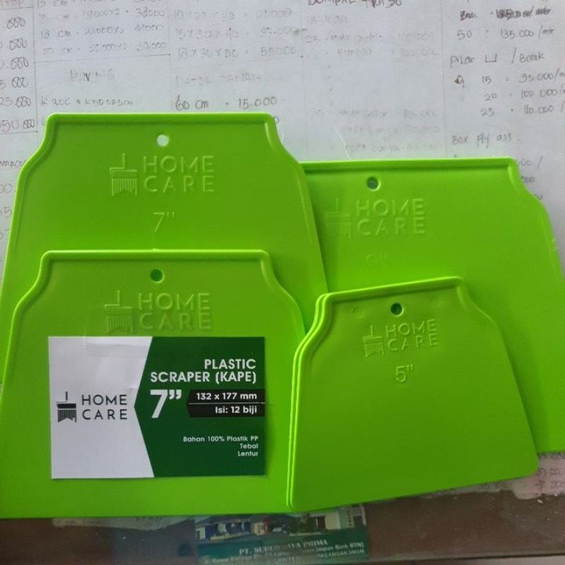 KAPI KEPI PLASTIK SCRAPER KUE CAKE ADONAN PLAMIR ACIAN PLASTER PVC merk HOME CARE