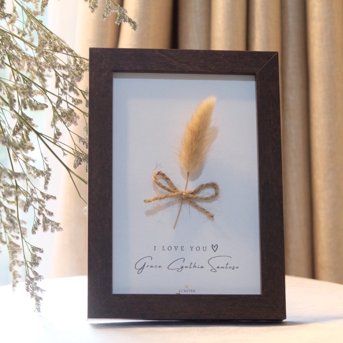 

New Collection Pigura Simpel dengan Bunga Cocok Isian Hampers Dried Flower in Frame - Simple Bunny