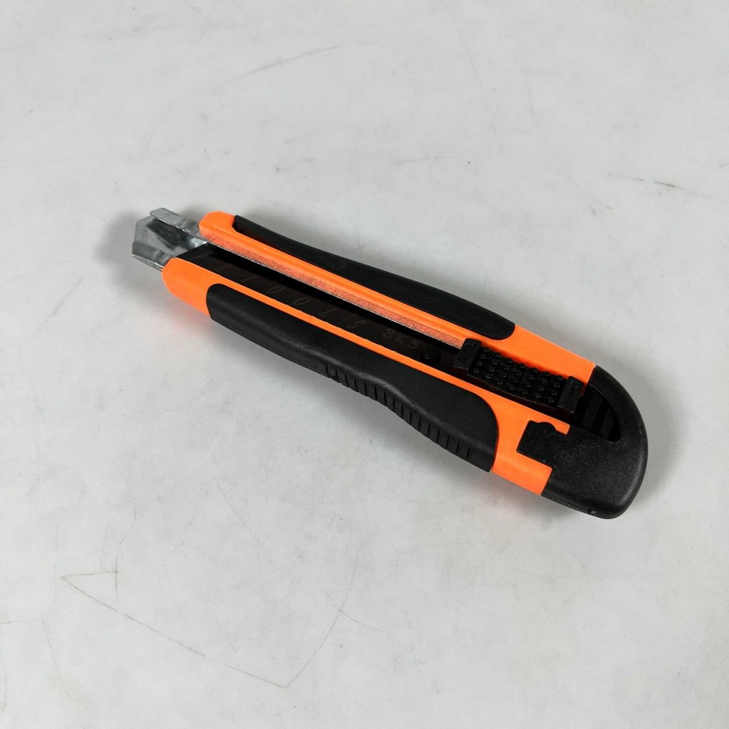 

Pisau cutter blade SK5 industrial, potong presisi dan tahan lama ukuran 18mm - TR-18