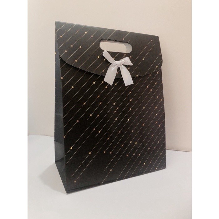 

Paper bag premium black polkaline gold L