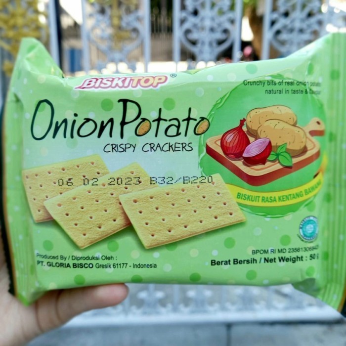 

Biskitop Onion Potato Crackers 60gr /Potato Snack /Crackers