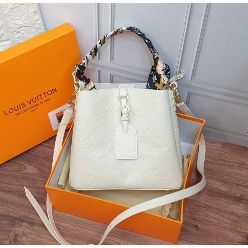 tas selempang wanita branded #tas selempang branded import #tas selempang LV vintage #tas selempang 