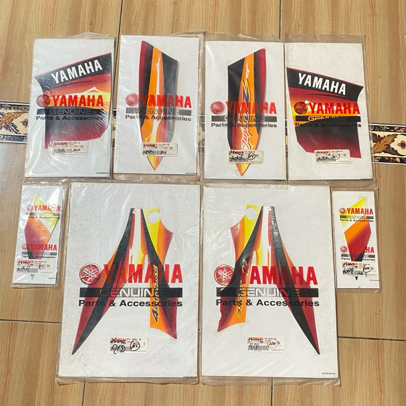 Striping Stiker Sayap luar Dalam set Yamaha jupiter Z 2004 original YGP