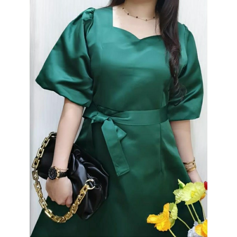 Dress Natal Wanita Model Korea Modis Terlaris Dres Anggun Favorit Kekinian Midi Mewah Populer Fashio