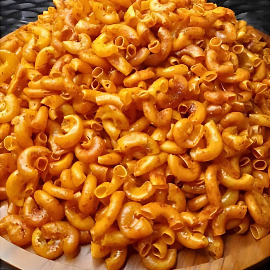 

(Kemasan 1Kg) Makaroni Pedas Daun Jeruk Bumbu Melimpah - Pusat Cemilan Pedas Makanan Ringan VIRAL