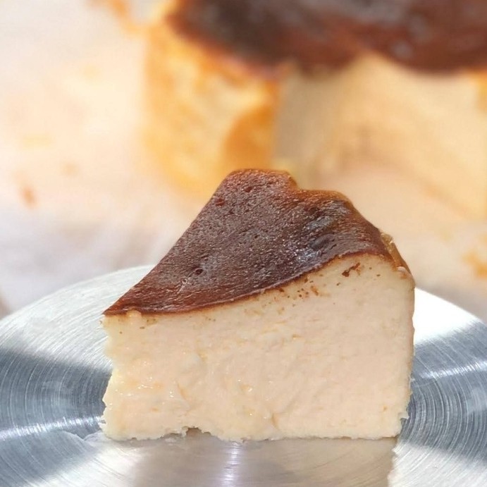 

Basque Burnt Cheese Cake / Cheesecake Basque Burnt - Standard