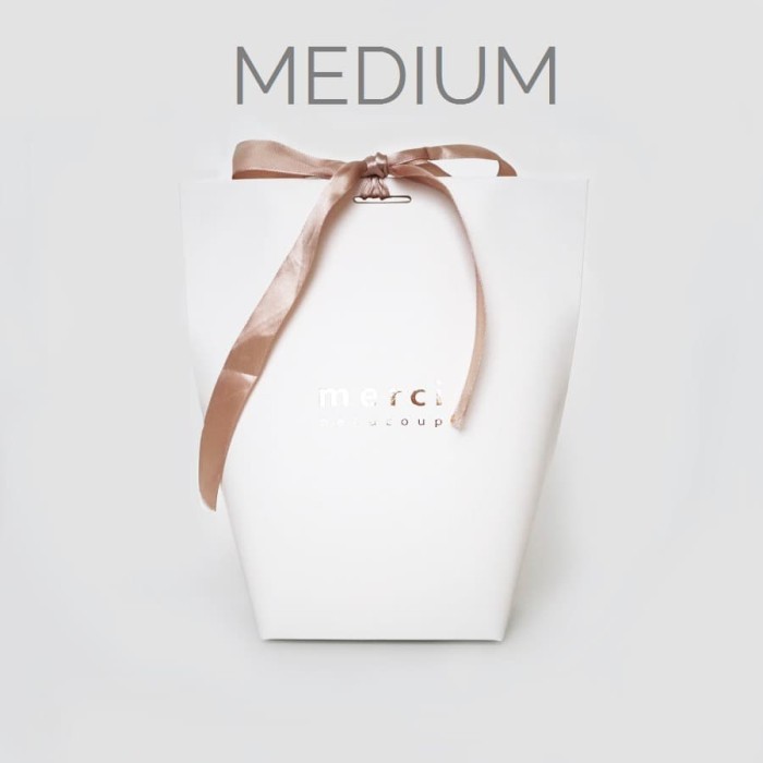 

Box Kotak Goodie Bag Ulang Tahun Anak Souvenir Hampers Natal Christmas - Putih Merci