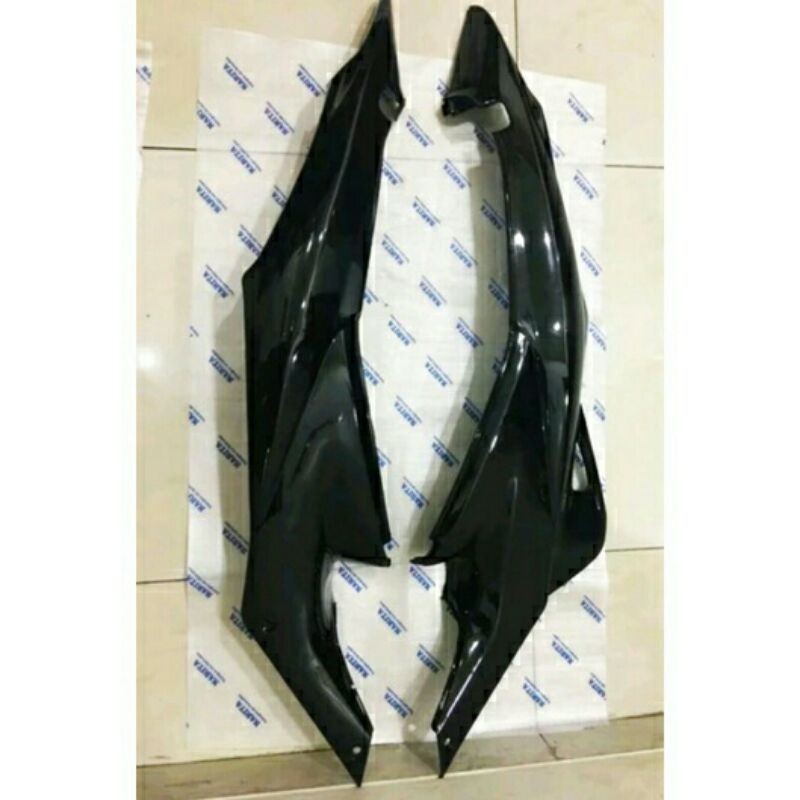 Body belakang Satria FU Lama FU Barong hitam polos