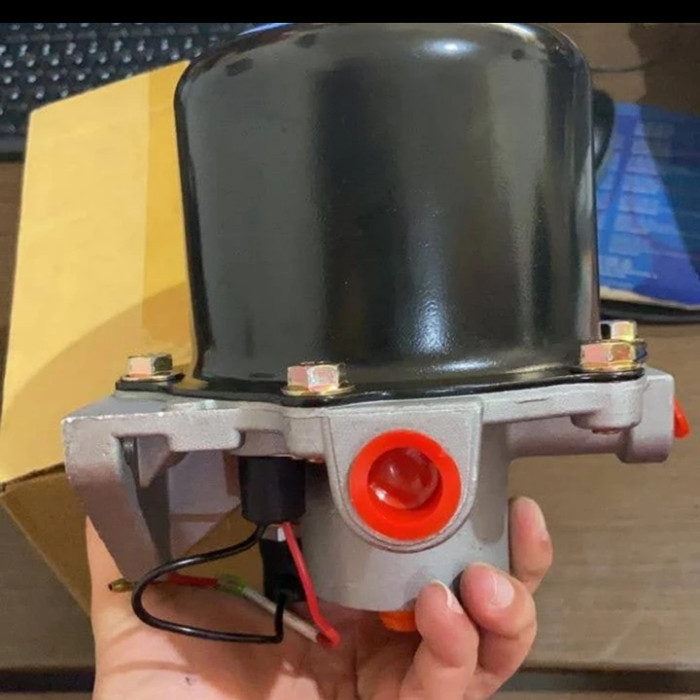 AIR DRYER NISSAN RF8 - AIR DRYER NISSAN CWB 520 TRUCKONE quality