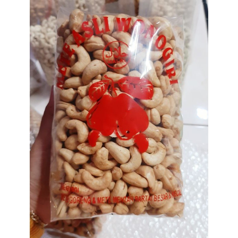 

Kacang Mete Mede Matang Goreng 500gram orihginal