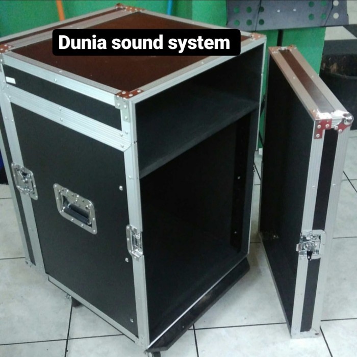 hardcase rak sound system 12u plus mixer //2011