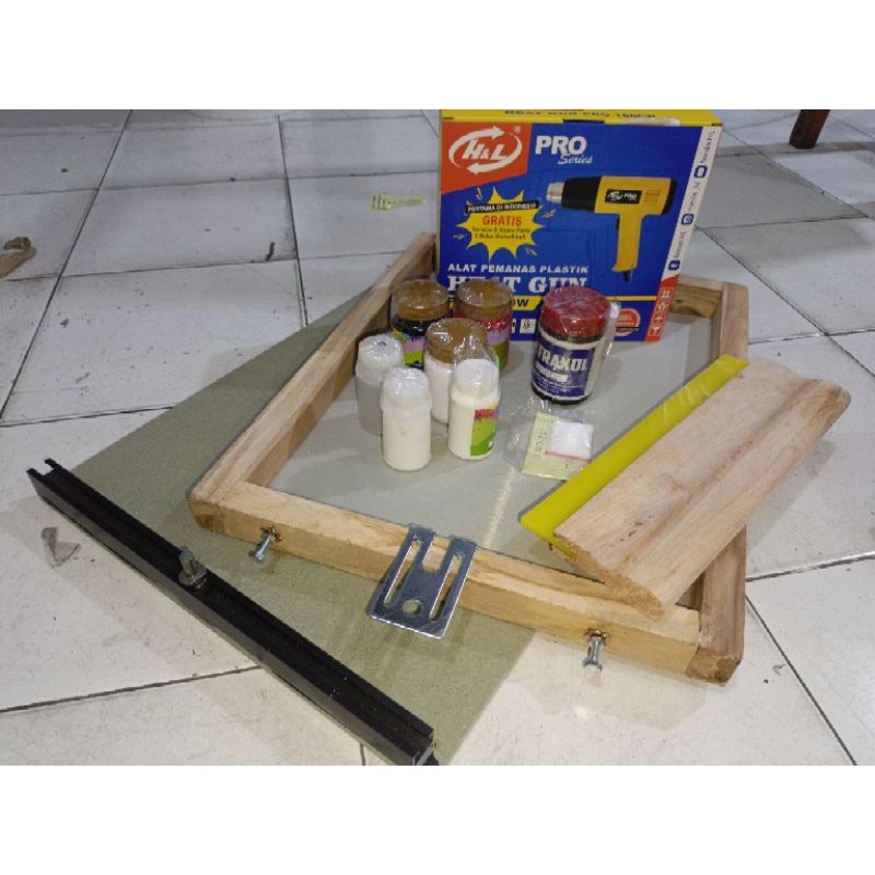 

paket Belajar sablon kaos tinta plastisol