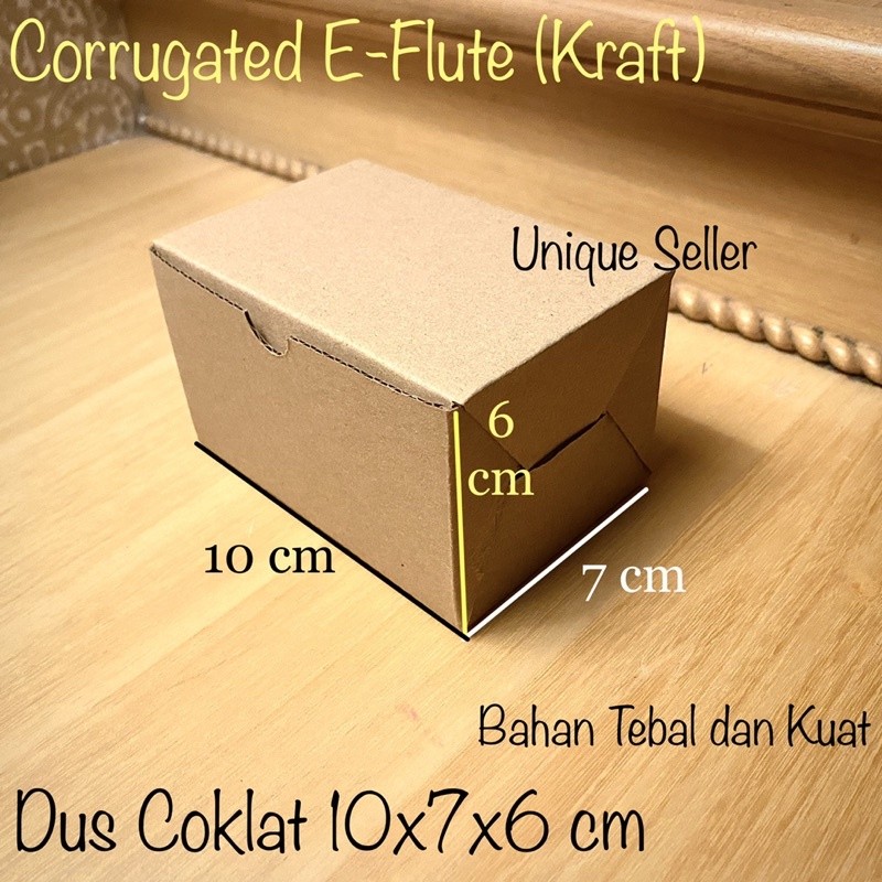 

Dus Box Kotak Kue Pasty 10x7x6 cm EFLUTE POLOS / Dus Kotak Box Aksesoris / Dus Coklat Eflute 10x7x6 cm