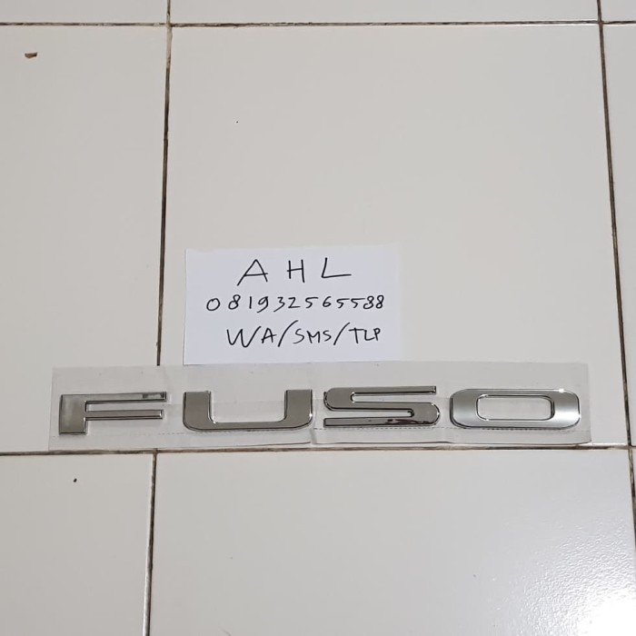 Emblem Fuso / Logo Tulisan Fuso Bagian Depan Truck / Tulisan Fuso Truk