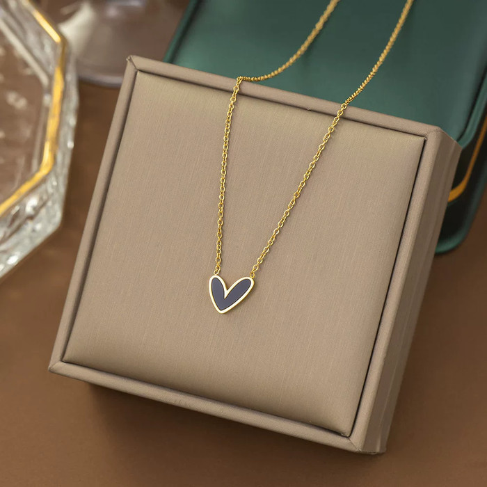 kalung titanium fashion love hitam kecil